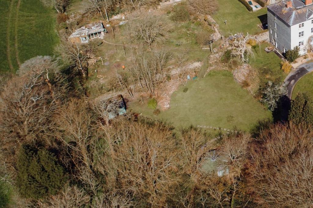 The Roundhouse - Unique Space Nestled In The Trees 伯格里 外观 照片